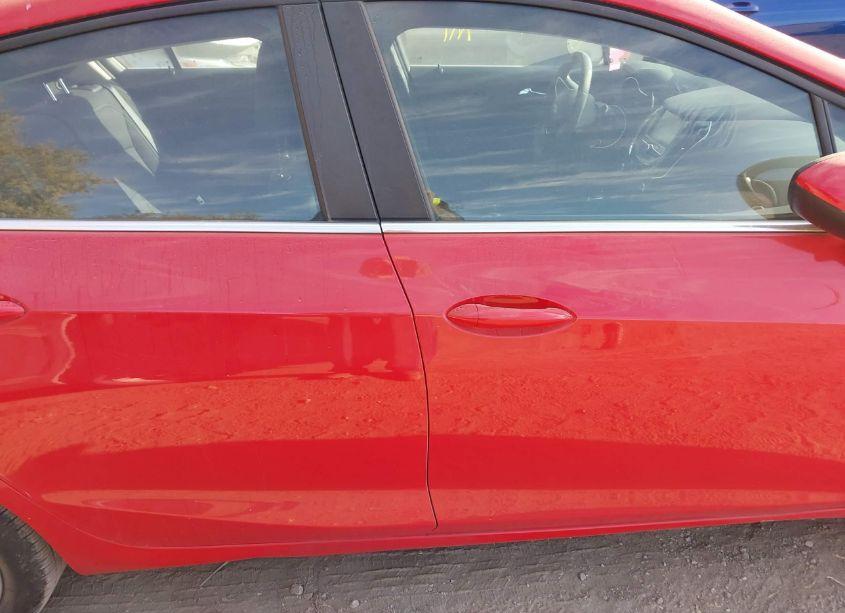 Photo 13 of 2018 Chevrolet Cruze LT AUTO (VIN 1G1BE5SM0J7129512)