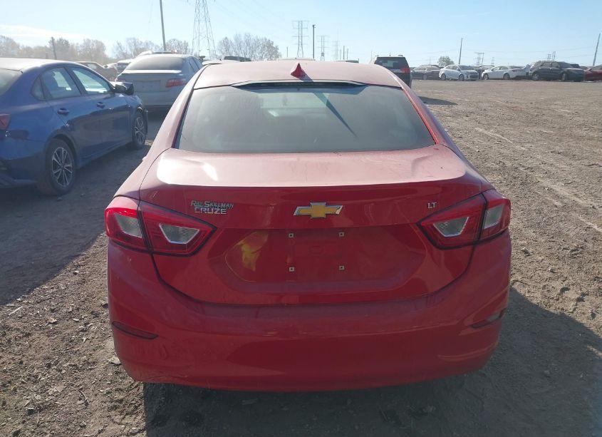 Photo 16 of 2018 Chevrolet Cruze LT AUTO (VIN 1G1BE5SM0J7129512)
