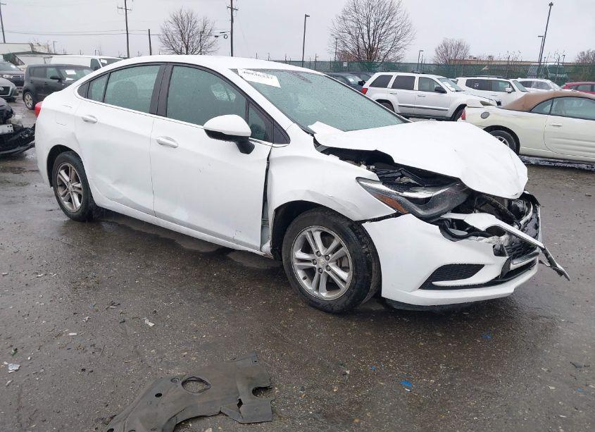 2018 Chevrolet Cruze LT AUTO (VIN 1G1BE5SM0J7130918) main photo