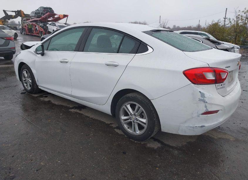 Photo 3 of 2018 Chevrolet Cruze LT AUTO (VIN 1G1BE5SM0J7130918)