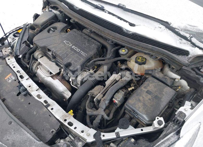 Photo 10 of 2018 Chevrolet Cruze LT AUTO (VIN 1G1BE5SM0J7140171)