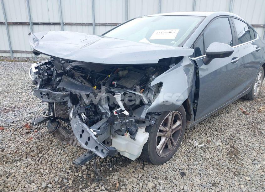Photo 6 of 2018 Chevrolet Cruze LT AUTO (VIN 1G1BE5SM0J7142261)