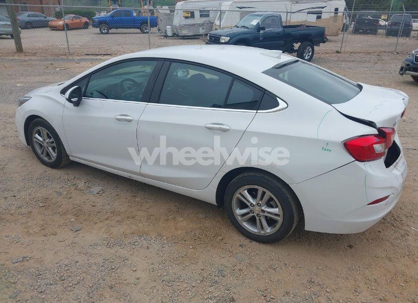 Photo 3 of 2018 Chevrolet Cruze LT AUTO (VIN 1G1BE5SM0J7145015)