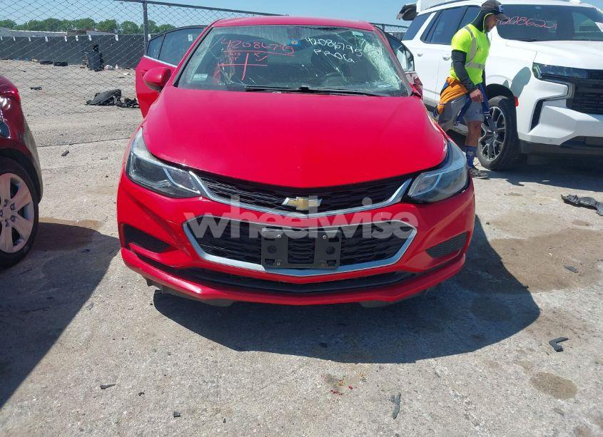 Photo 11 of 2018 Chevrolet Cruze LT AUTO (VIN 1G1BE5SM0J7178516)