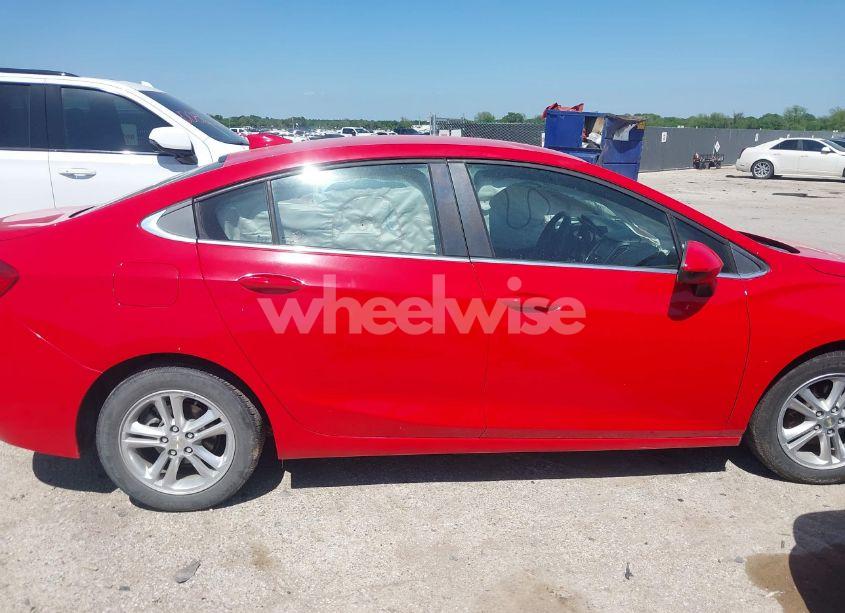 Photo 12 of 2018 Chevrolet Cruze LT AUTO (VIN 1G1BE5SM0J7178516)
