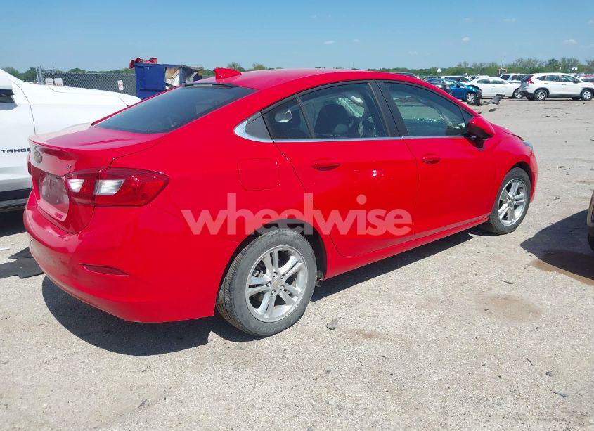 Photo 4 of 2018 Chevrolet Cruze LT AUTO (VIN 1G1BE5SM0J7178516)