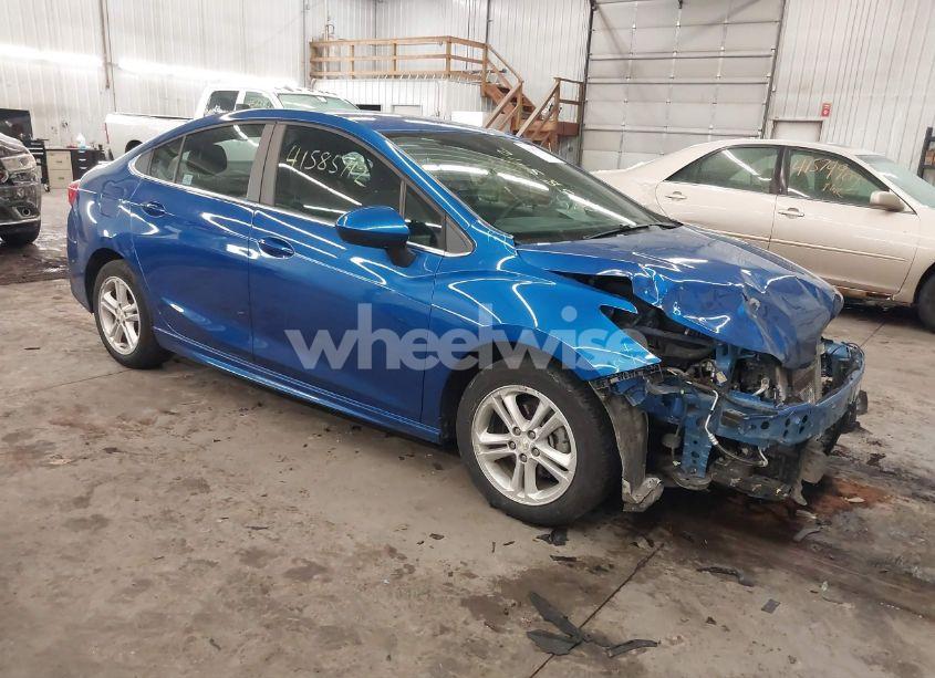 2018 Chevrolet Cruze LT AUTO (VIN 1G1BE5SM0J7188365) main photo
