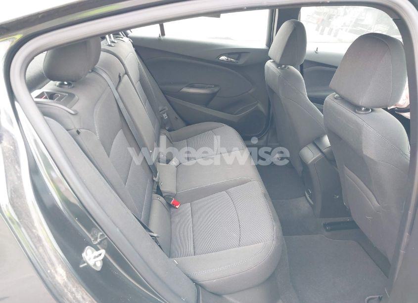 Photo 8 of 2018 Chevrolet Cruze LT AUTO (VIN 1G1BE5SM0J7209490)