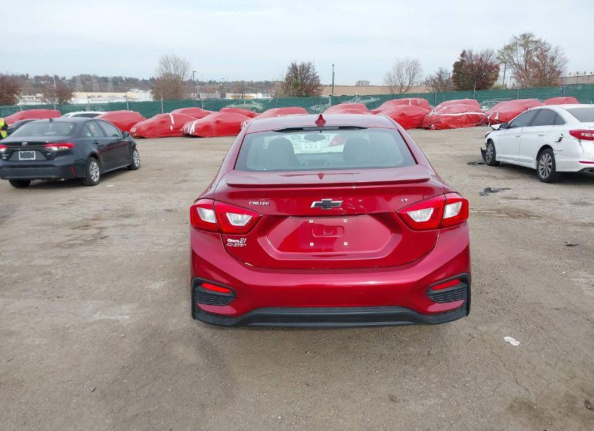 Photo 16 of 2018 Chevrolet Cruze LT AUTO (VIN 1G1BE5SM0J7233515)