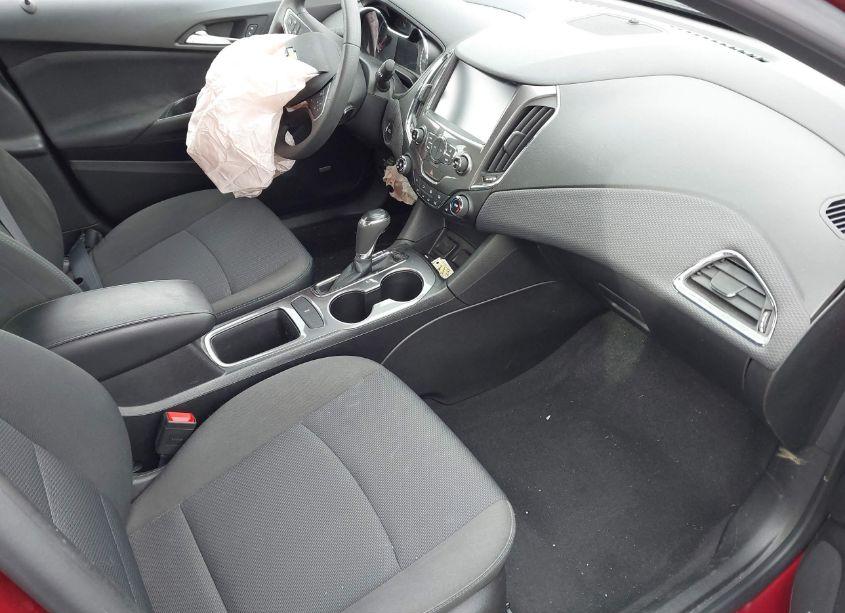 Photo 5 of 2018 Chevrolet Cruze LT AUTO (VIN 1G1BE5SM0J7233515)