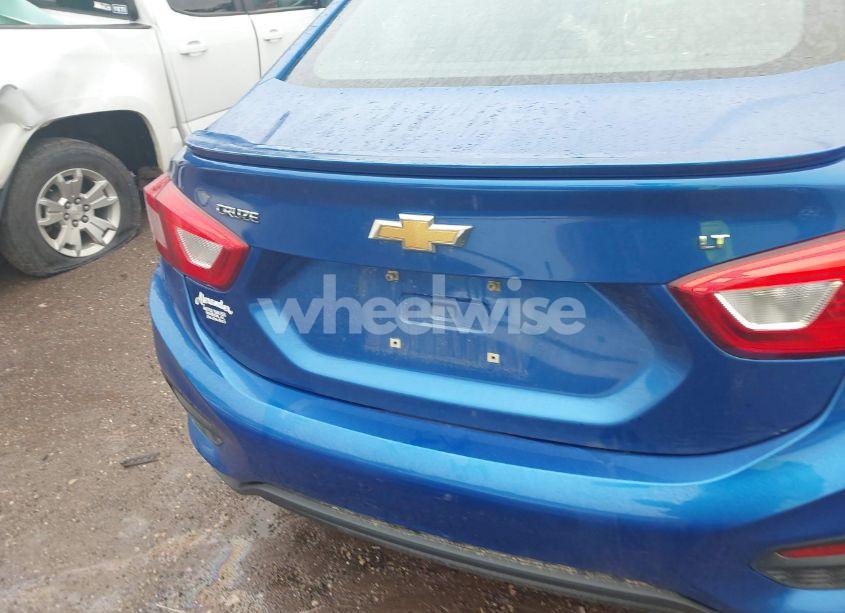 Photo 16 of 2018 Chevrolet Cruze LT AUTO (VIN 1G1BE5SM0J7236950)