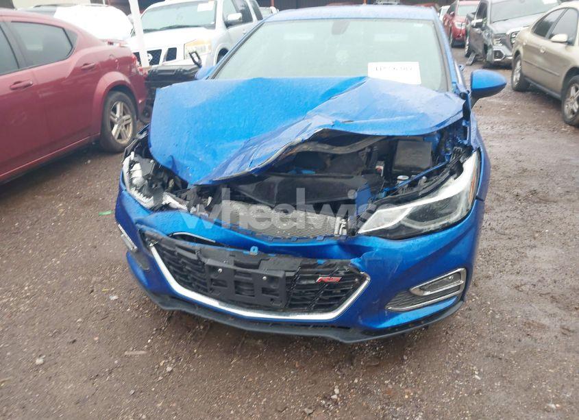Photo 6 of 2018 Chevrolet Cruze LT AUTO (VIN 1G1BE5SM0J7236950)