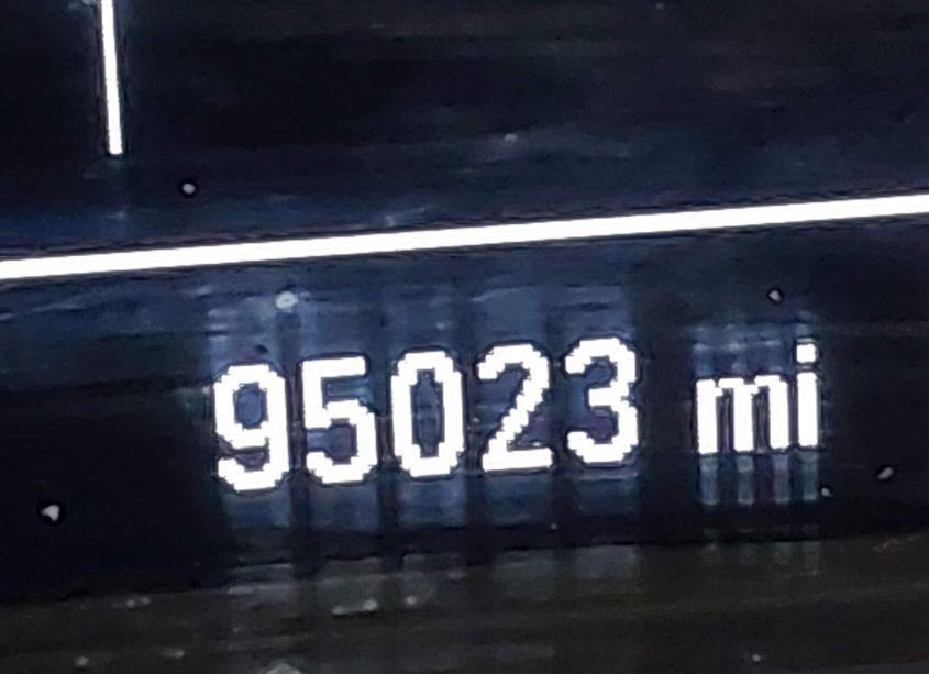 Photo 15 of 2019 Chevrolet Cruze LT (VIN 1G1BE5SM0K7130998)