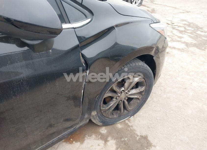 Photo 18 of 2019 Chevrolet Cruze LT (VIN 1G1BE5SM0K7141757)