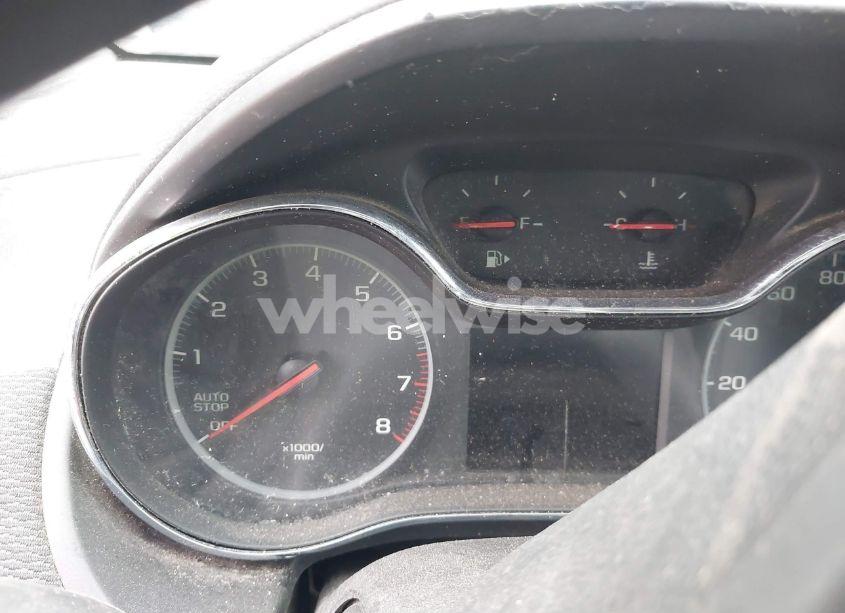 Photo 7 of 2019 Chevrolet Cruze LT (VIN 1G1BE5SM0K7141757)