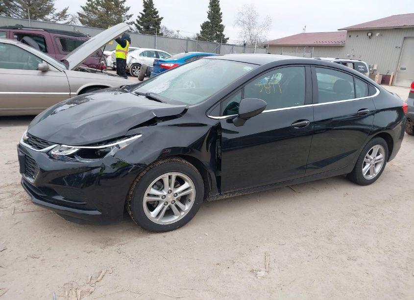 Photo 2 of 2016 Chevrolet Cruze LT AUTO (VIN 1G1BE5SM1G7235069)