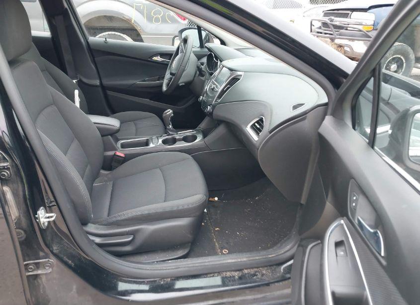 Photo 5 of 2016 Chevrolet Cruze LT AUTO (VIN 1G1BE5SM1G7235069)