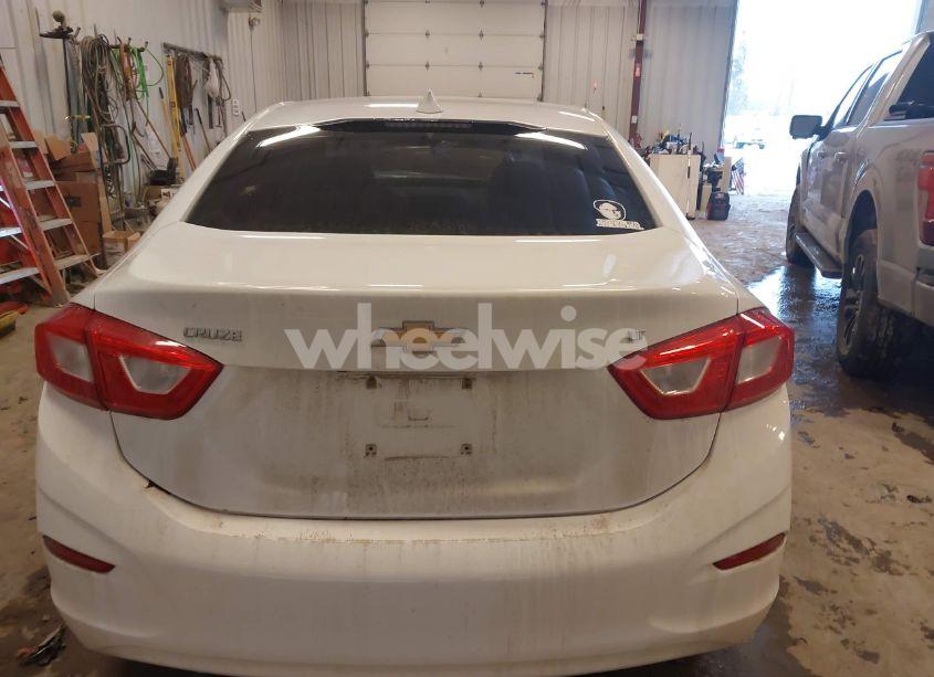 Photo 16 of 2016 Chevrolet Cruze LT AUTO (VIN 1G1BE5SM1G7237579)