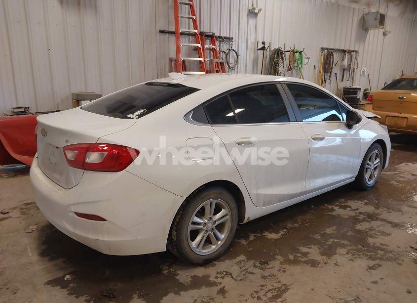 Photo 4 of 2016 Chevrolet Cruze LT AUTO (VIN 1G1BE5SM1G7237579)