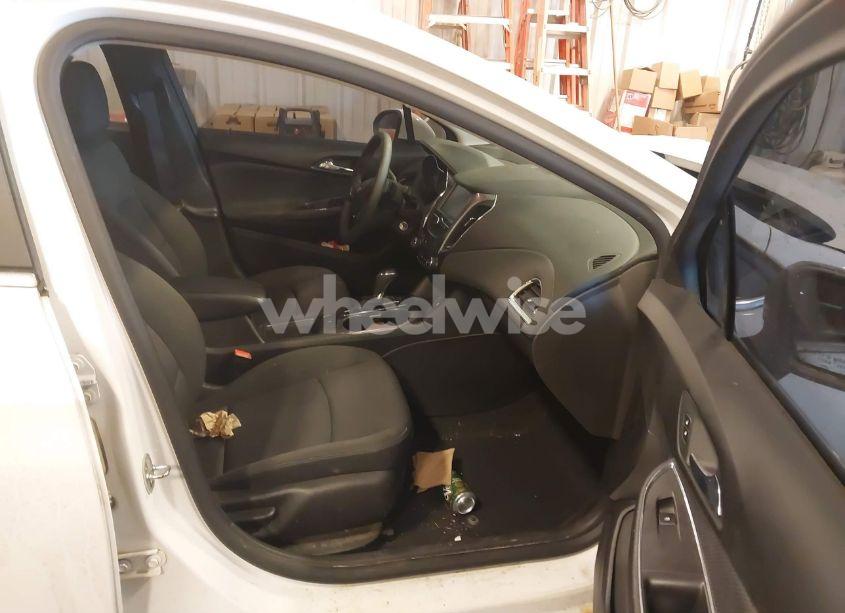 Photo 5 of 2016 Chevrolet Cruze LT AUTO (VIN 1G1BE5SM1G7237579)