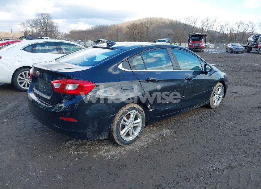 Photo 4 of 2016 Chevrolet Cruze LT AUTO (VIN 1G1BE5SM1G7254818)
