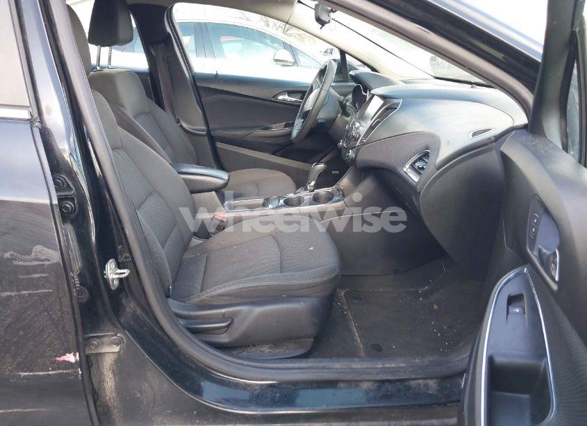 Photo 5 of 2016 Chevrolet Cruze LT AUTO (VIN 1G1BE5SM1G7254818)