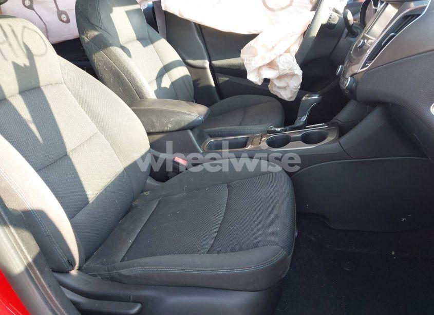 Photo 5 of 2016 Chevrolet Cruze LT AUTO (VIN 1G1BE5SM1G7256598)