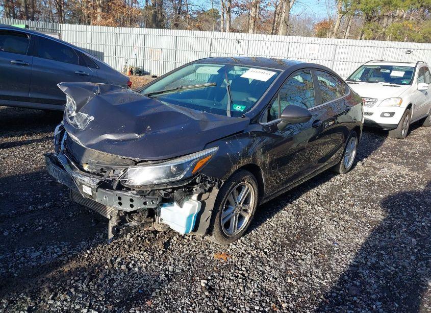 Photo 2 of 2016 Chevrolet Cruze LT AUTO (VIN 1G1BE5SM1G7260585)
