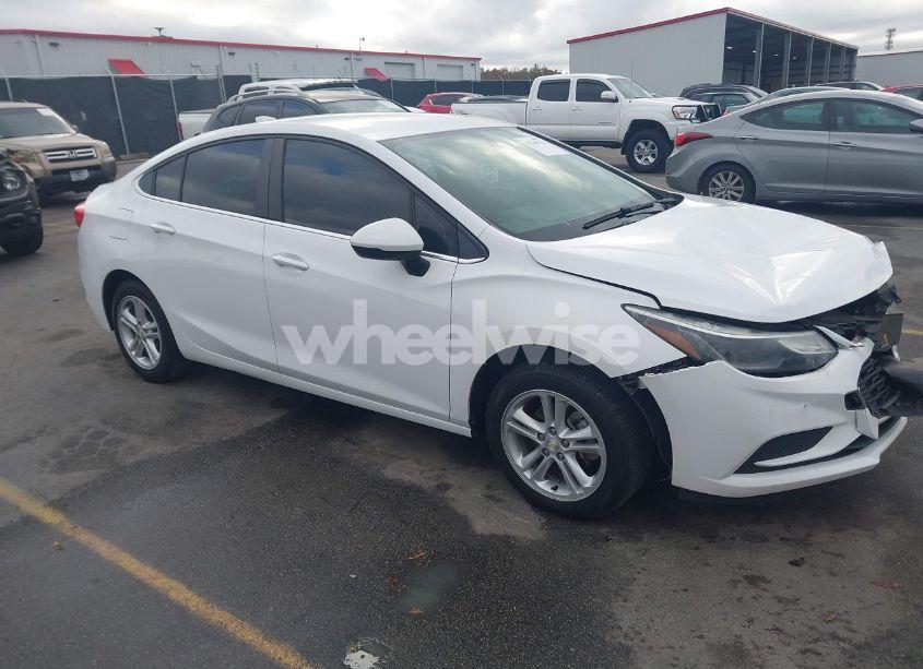 2016 Chevrolet Cruze LT AUTO (VIN 1G1BE5SM1G7266029) main photo