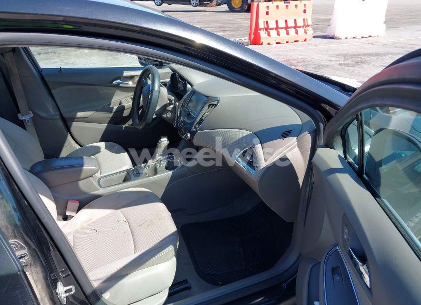 Photo 5 of 2016 Chevrolet Cruze LT AUTO (VIN 1G1BE5SM1G7267276)