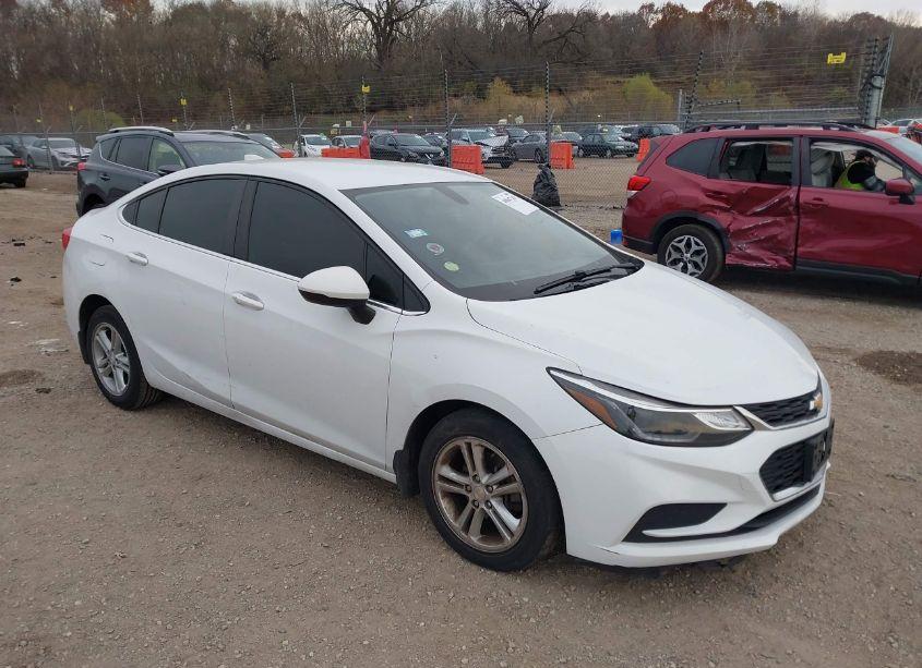 2016 Chevrolet Cruze LT AUTO (VIN 1G1BE5SM1G7267648) main photo