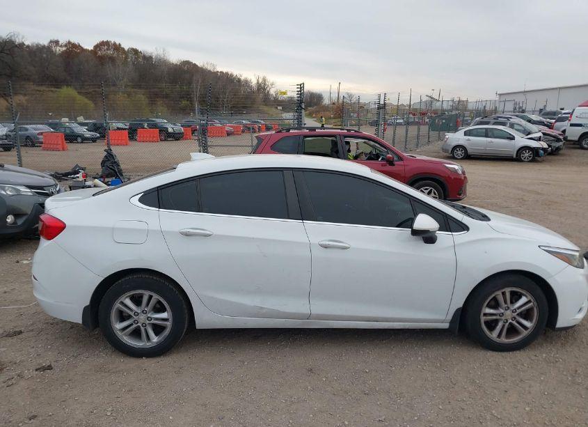 Photo 13 of 2016 Chevrolet Cruze LT AUTO (VIN 1G1BE5SM1G7267648)