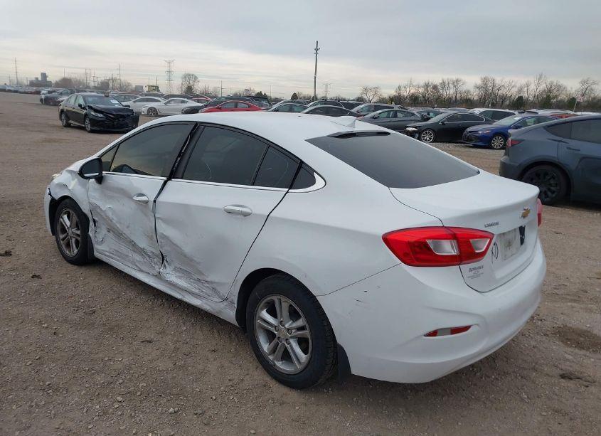 Photo 3 of 2016 Chevrolet Cruze LT AUTO (VIN 1G1BE5SM1G7267648)