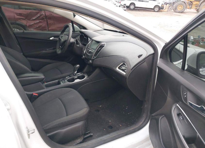Photo 5 of 2016 Chevrolet Cruze LT AUTO (VIN 1G1BE5SM1G7267648)