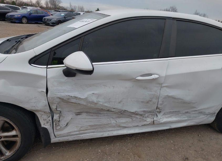 Photo 6 of 2016 Chevrolet Cruze LT AUTO (VIN 1G1BE5SM1G7267648)