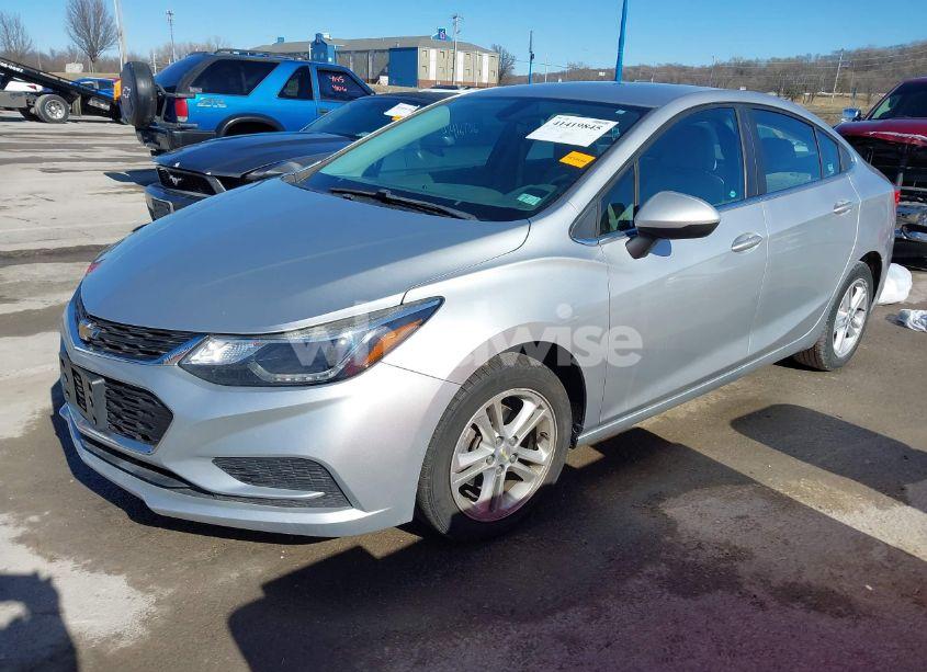 Photo 2 of 2016 Chevrolet Cruze LT AUTO (VIN 1G1BE5SM1G7271084)
