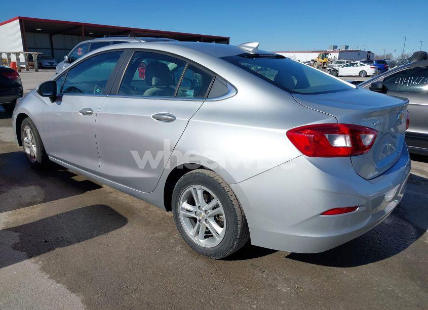 Photo 3 of 2016 Chevrolet Cruze LT AUTO (VIN 1G1BE5SM1G7271084)
