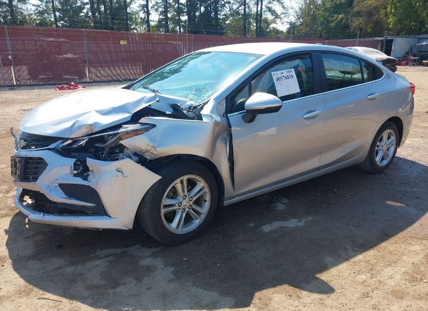Photo 2 of 2016 Chevrolet Cruze LT AUTO (VIN 1G1BE5SM1G7279637)