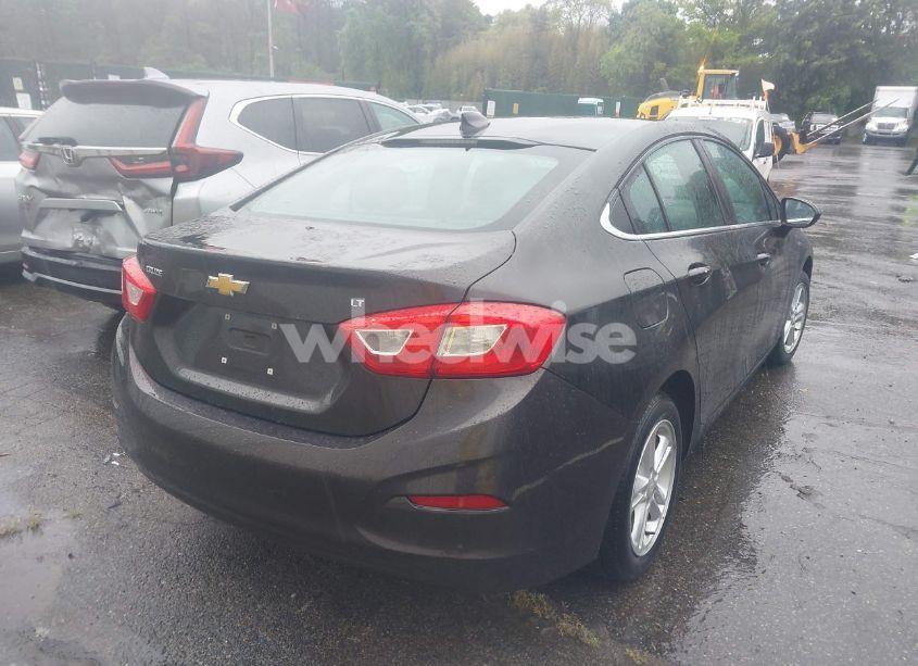 Photo 4 of 2016 Chevrolet Cruze LT (VIN 1G1BE5SM1G7306948)