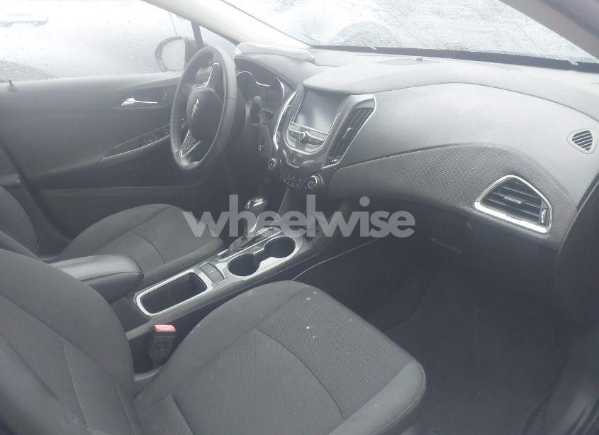 Photo 5 of 2016 Chevrolet Cruze LT (VIN 1G1BE5SM1G7306948)