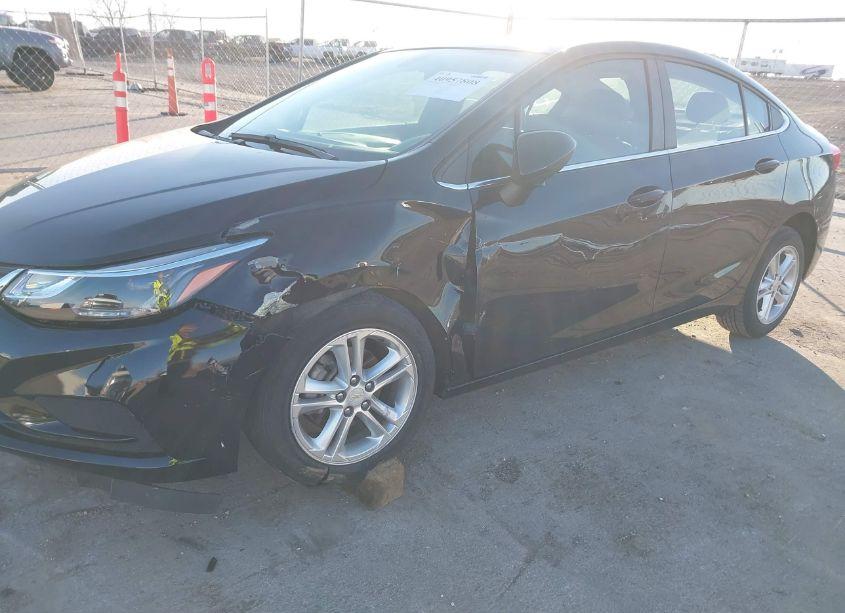 Photo 6 of 2016 Chevrolet Cruze LT AUTO (VIN 1G1BE5SM1G7320199)