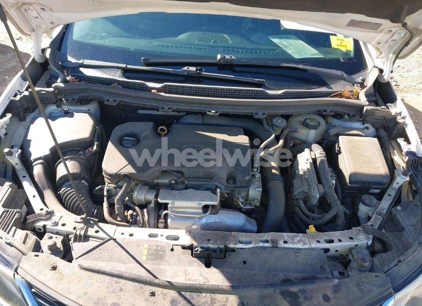 Photo 10 of 2017 Chevrolet Cruze LT AUTO (VIN 1G1BE5SM1H7104810)