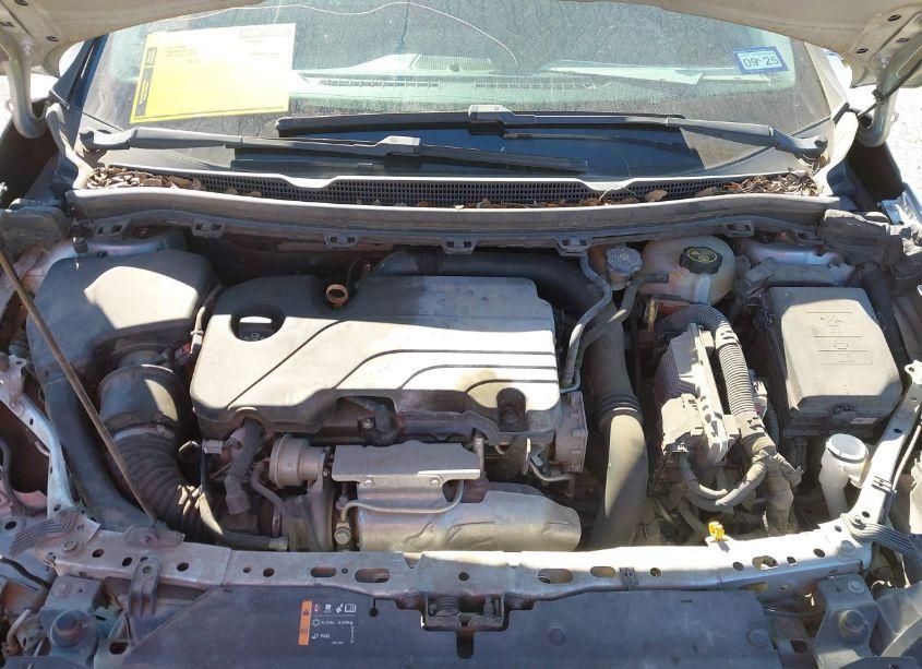 Photo 10 of 2017 Chevrolet Cruze LT AUTO (VIN 1G1BE5SM1H7106539)