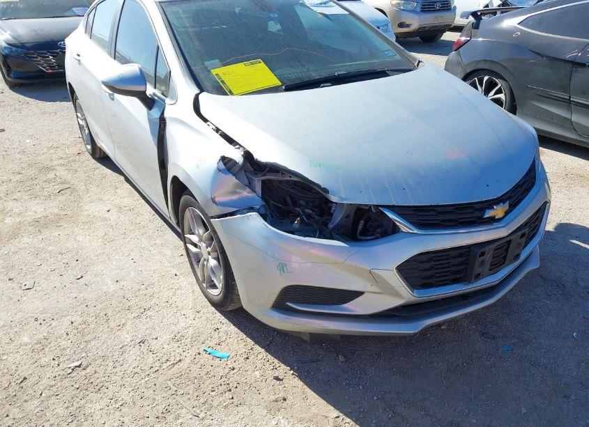 Photo 6 of 2017 Chevrolet Cruze LT AUTO (VIN 1G1BE5SM1H7106539)