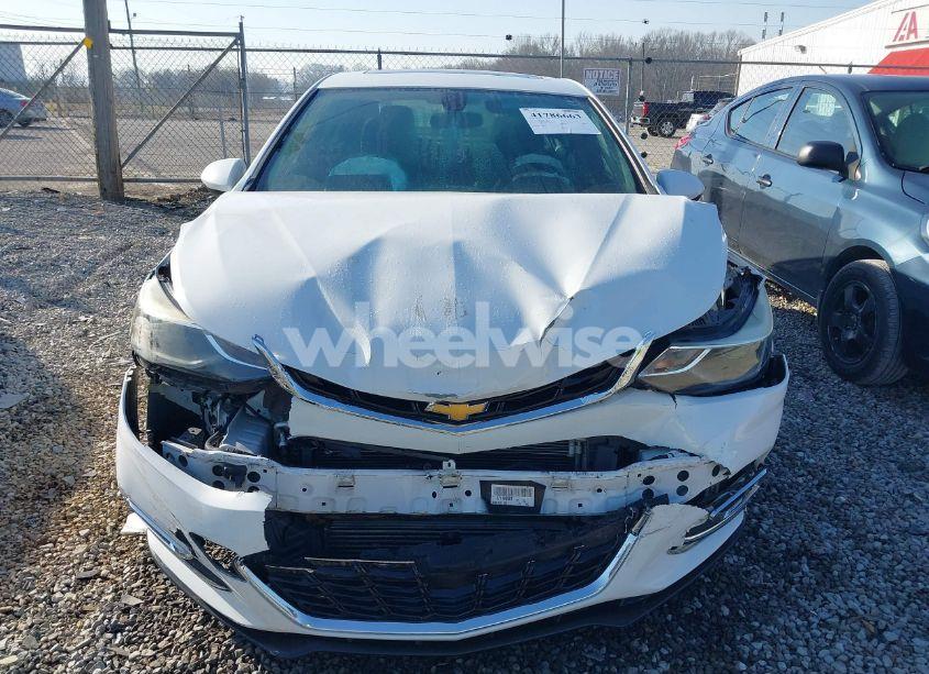 Photo 12 of 2017 Chevrolet Cruze LT AUTO (VIN 1G1BE5SM1H7107030)