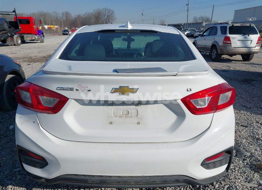 Photo 16 of 2017 Chevrolet Cruze LT AUTO (VIN 1G1BE5SM1H7107030)