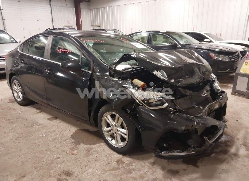 2017 Chevrolet Cruze LT AUTO (VIN 1G1BE5SM1H7113331) main photo