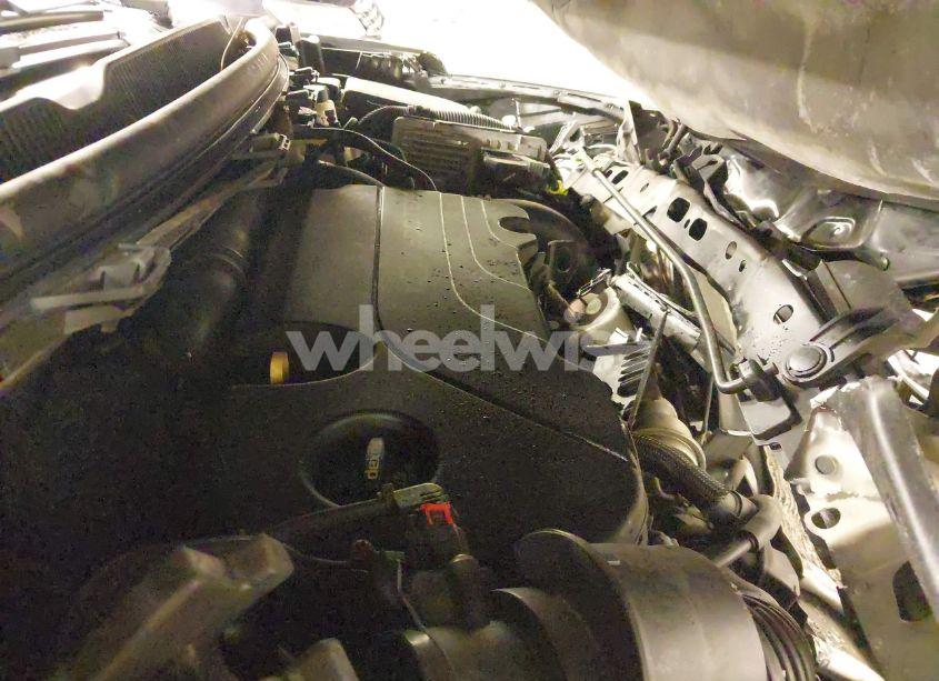 Photo 10 of 2017 Chevrolet Cruze LT AUTO (VIN 1G1BE5SM1H7113331)