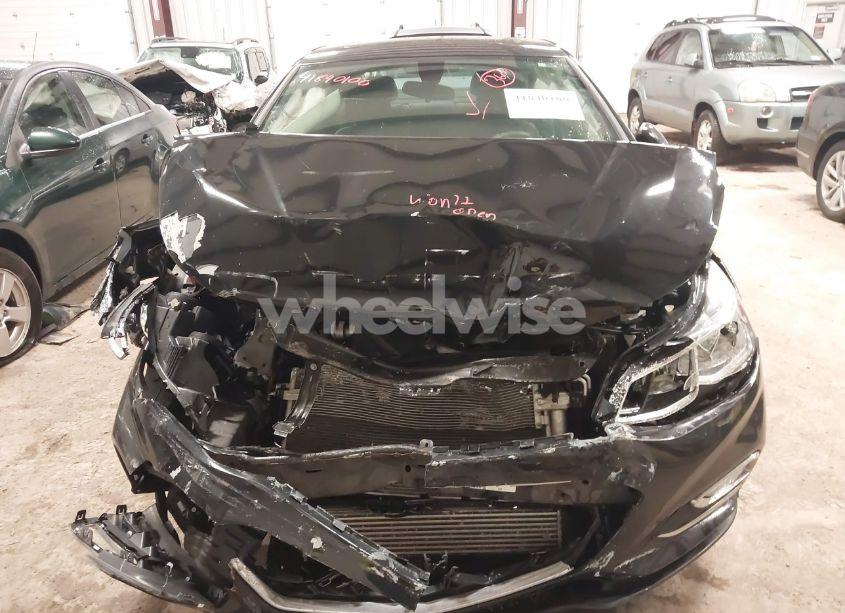 Photo 6 of 2017 Chevrolet Cruze LT AUTO (VIN 1G1BE5SM1H7113331)