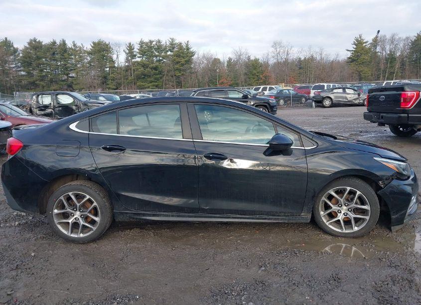 Photo 13 of 2017 Chevrolet Cruze LT AUTO (VIN 1G1BE5SM1H7118285)